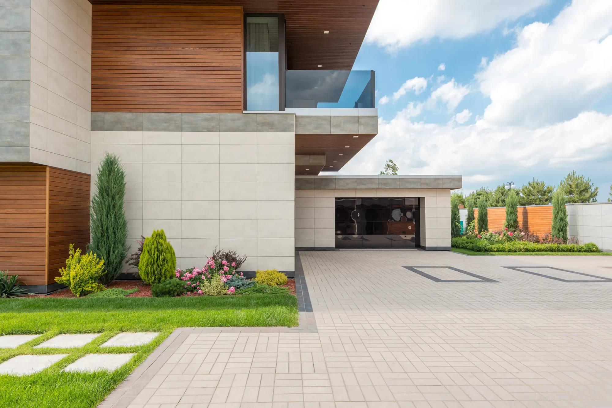 Residential garage door in South Hill